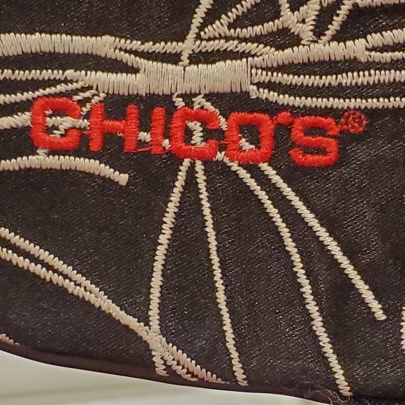 CHICO'S Black and White Floral Thong Flip Flops - Picture 4 of 5